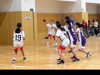 开云体育平台APP-关于球员们斗志昂扬，全情投入篮球比赛，尽展风采的信息