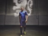 开云官方app入口-意甲焦点战之夜，皮克展现巨星价值，一锤定音改写争冠格局