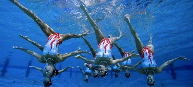 开云官方app入口-历史性横扫！纳达尔美网封王再破纪录，澳网荣耀成全新注脚