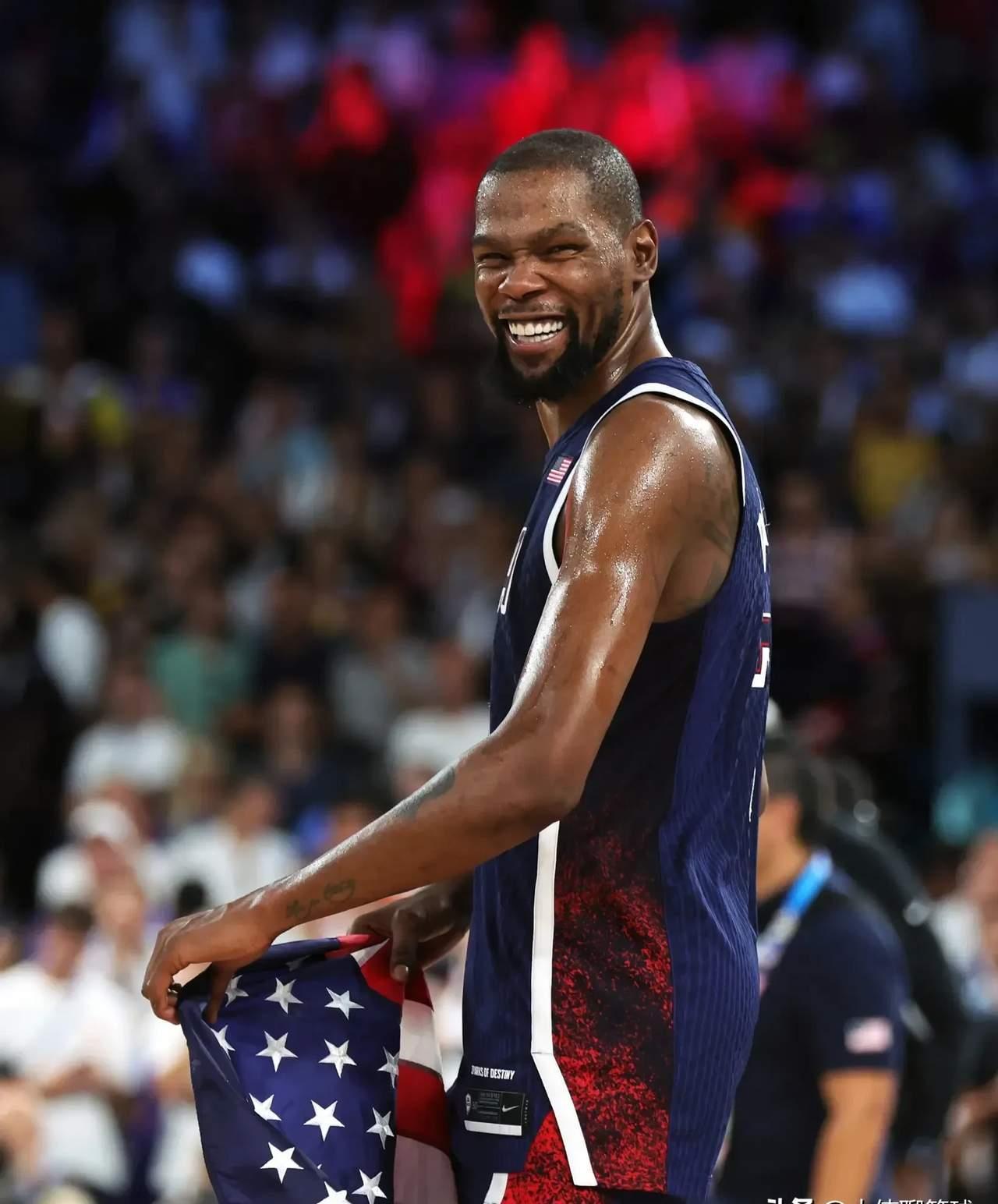 杜兰特的突出表现继续引领球队向前的简单介绍