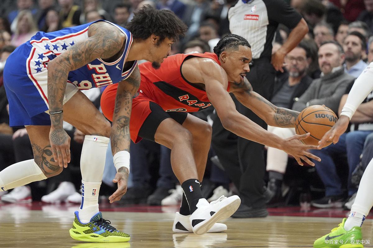 关于猛龙客场横扫黄蜂，展现冠军实力的信息