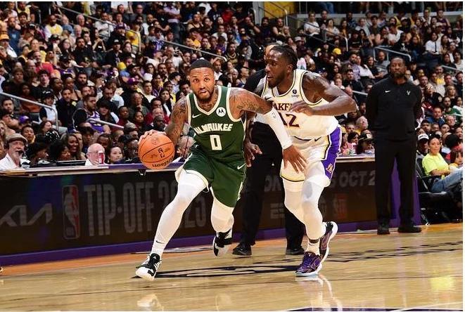 关于开拓者负魔术，利拉德砍下分全场最高的信息