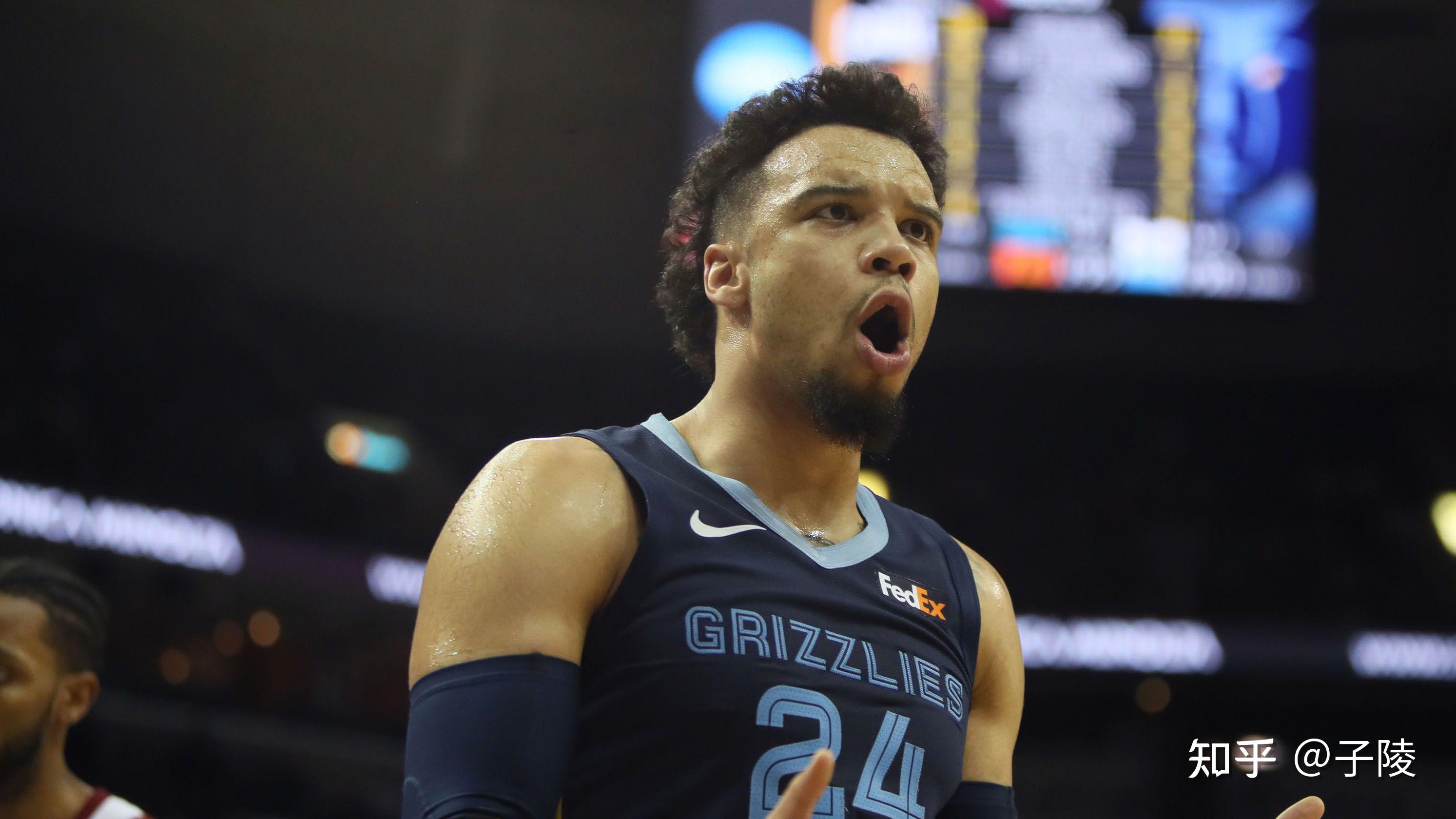 包含勇士完成五笔2换1大交易，在新赛季再次集结超级阵容的词条