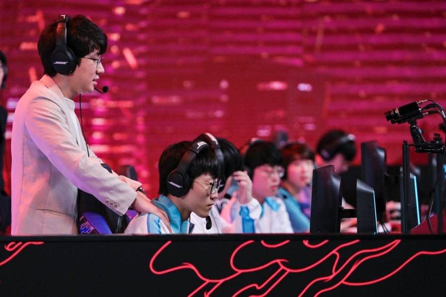 决赛之路：亚洲顶尖队伍展开激烈角逐的简单介绍