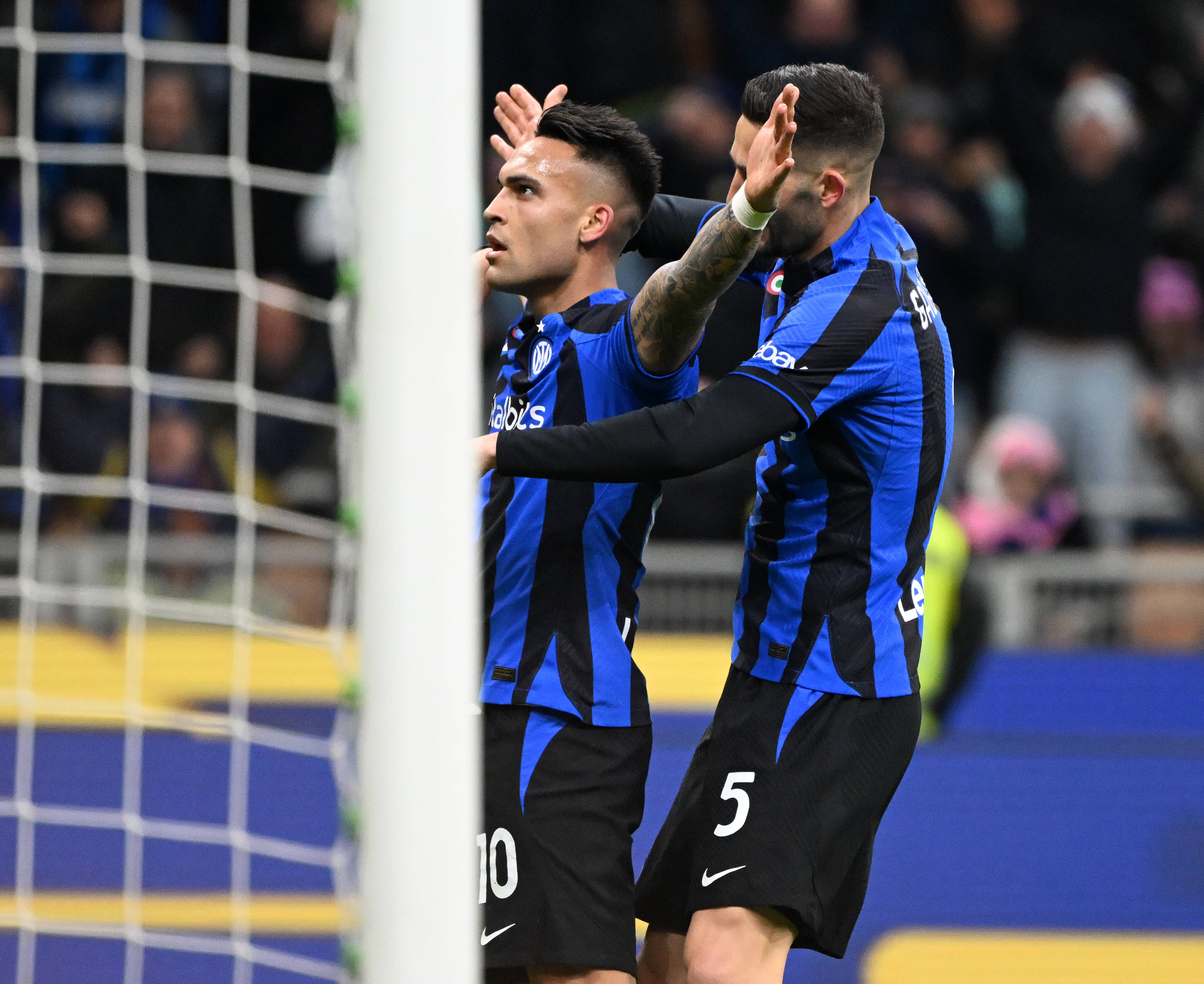 包含国际米兰爆冷瑞士，哈兰德一己之力扛起全队的词条