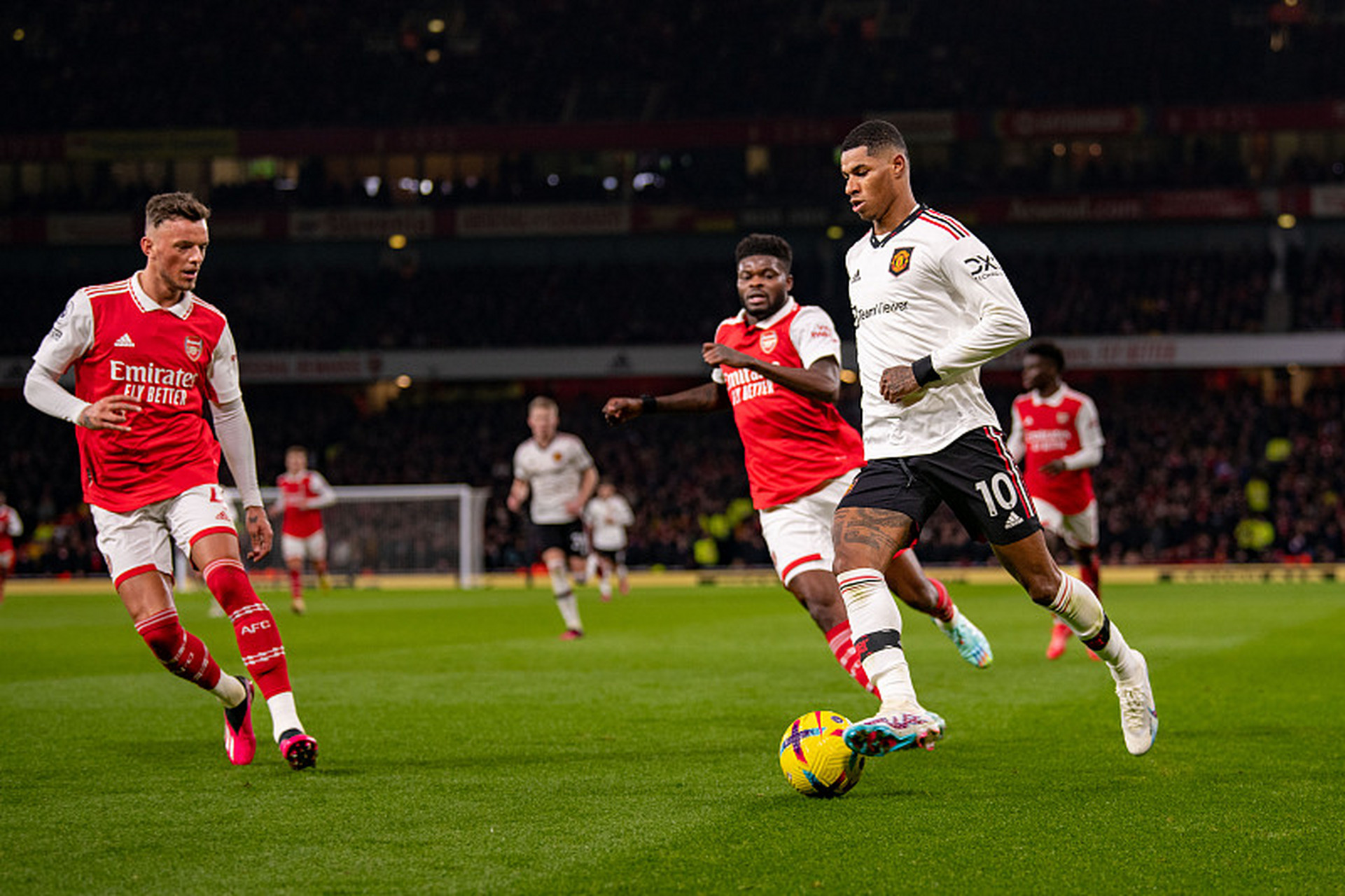 曼联鏖战阿森纳，迪马利亚惊艳世界