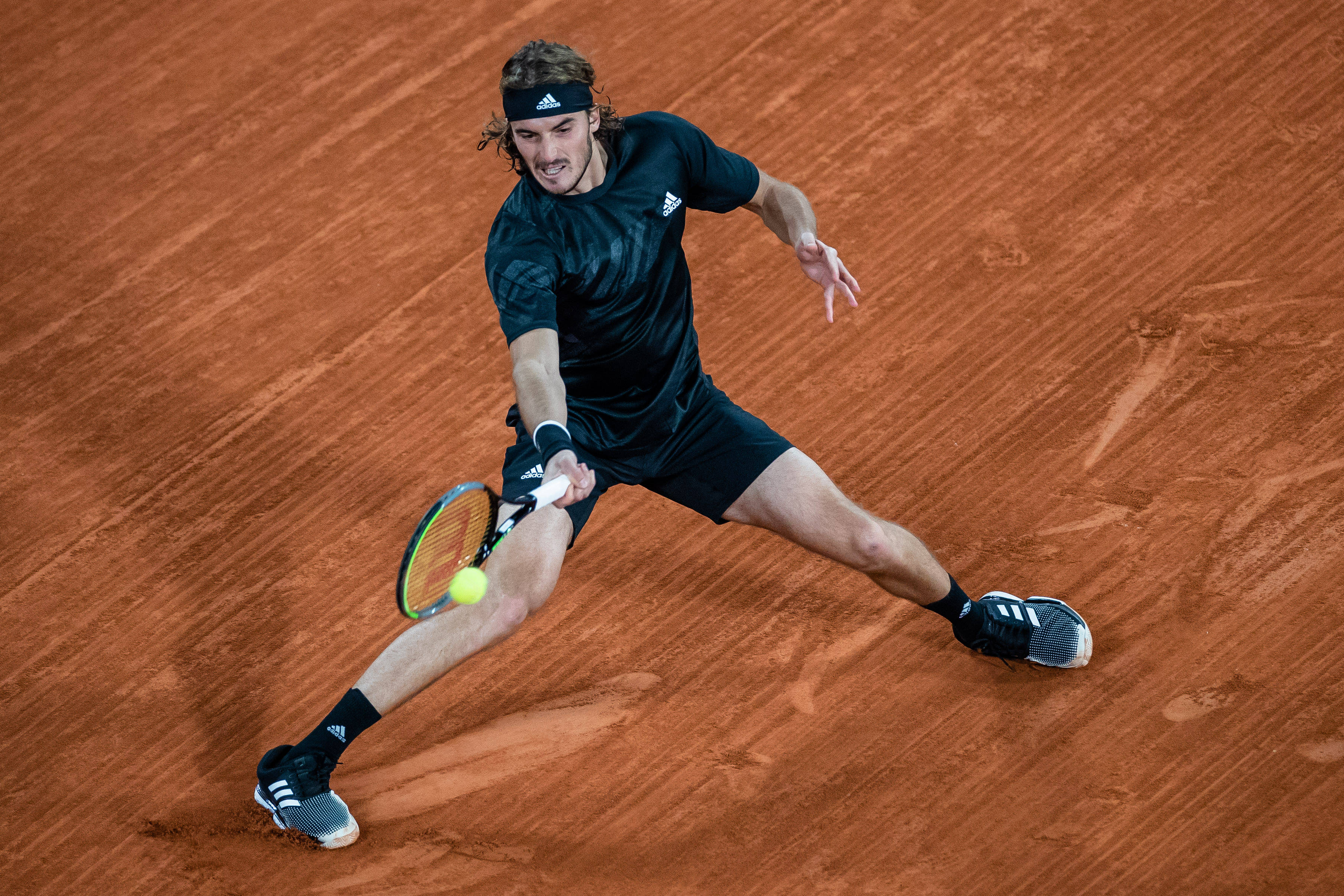 日本网球队完胜英国网球队,西西帕斯惊艳世界的简单介绍 日本网球队完胜英国网球队,西西帕斯惊艳世界的简单介绍