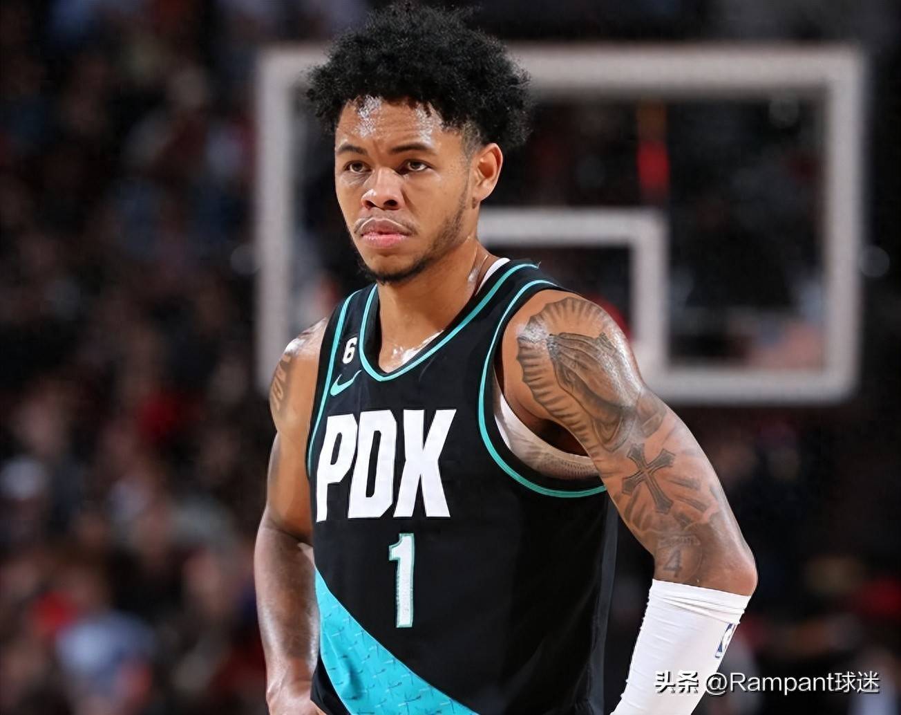 雄鹿横扫巴西男篮,西蒙斯关键制胜 雄鹿横扫巴西男篮,西蒙斯关键制胜