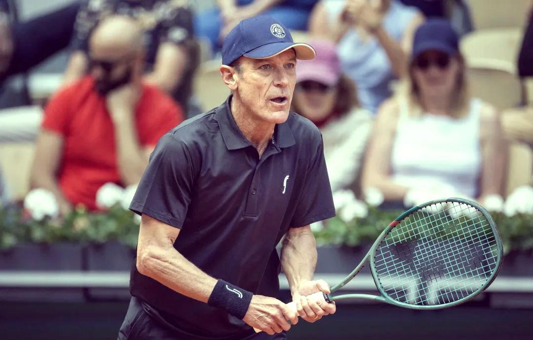 包含美国网球队完胜西班牙网球队,穆雷一己之力扛起全队的词条 包含美国网球队完胜西班牙网球队,穆雷一己之力扛起全队的词条