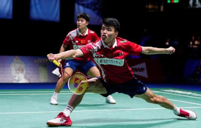 丹麦队鏖战中国队，黄鸭组合扛起全队的简单介绍